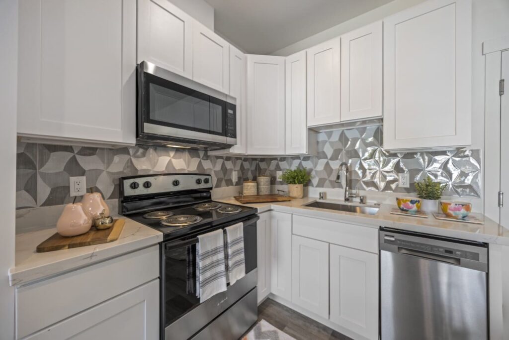 Kitchen – Interior 8