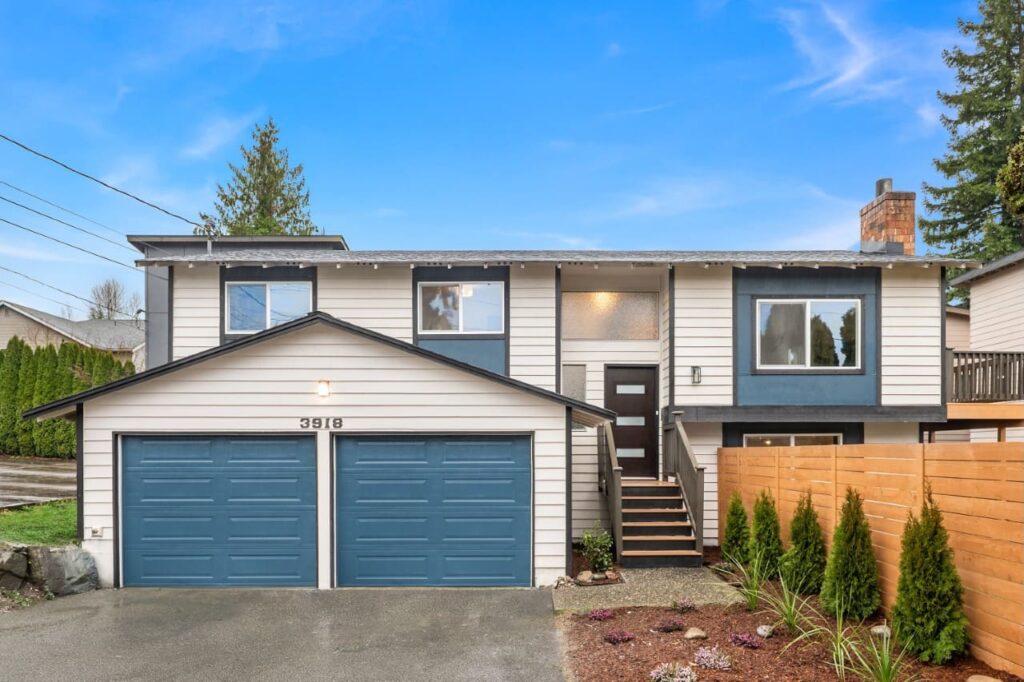 Exterior – Staging 10