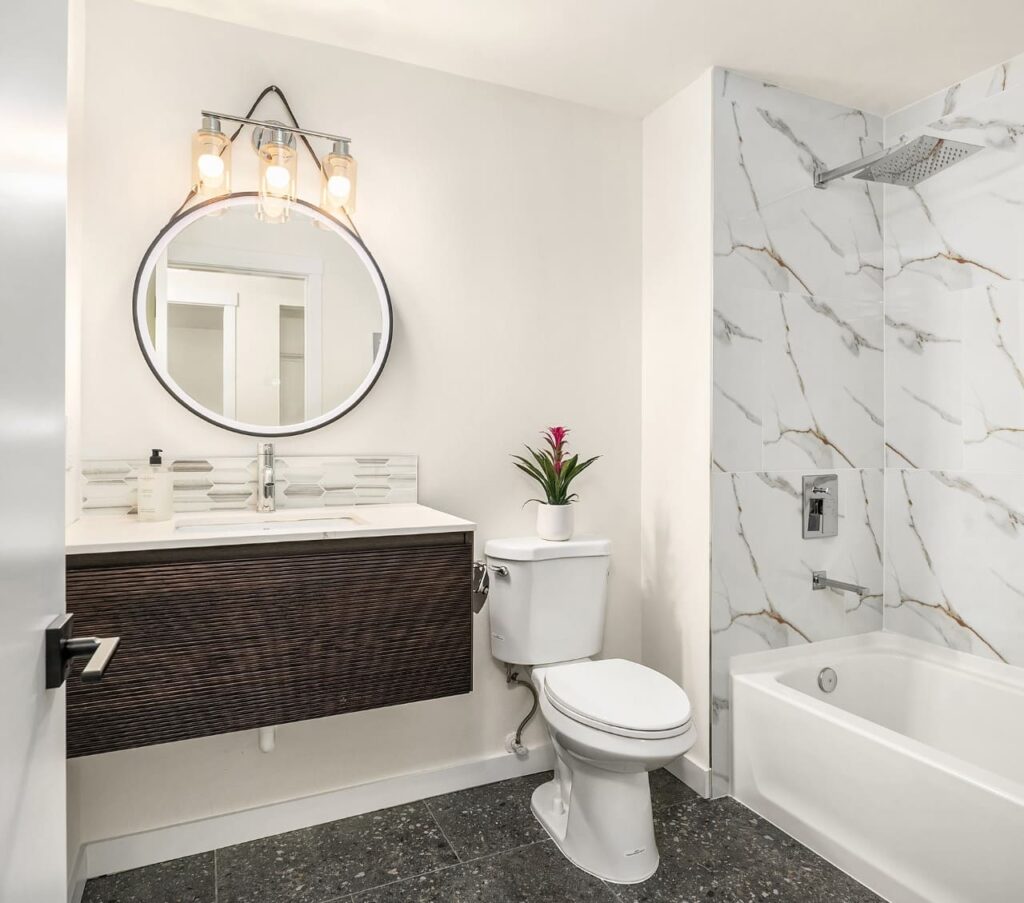 Bathroom – Interior 2