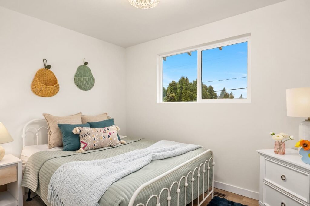 Bedroom – Interior 12