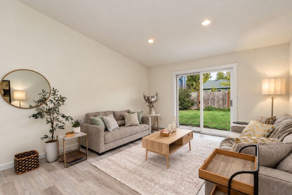 Living Room – Interior 12