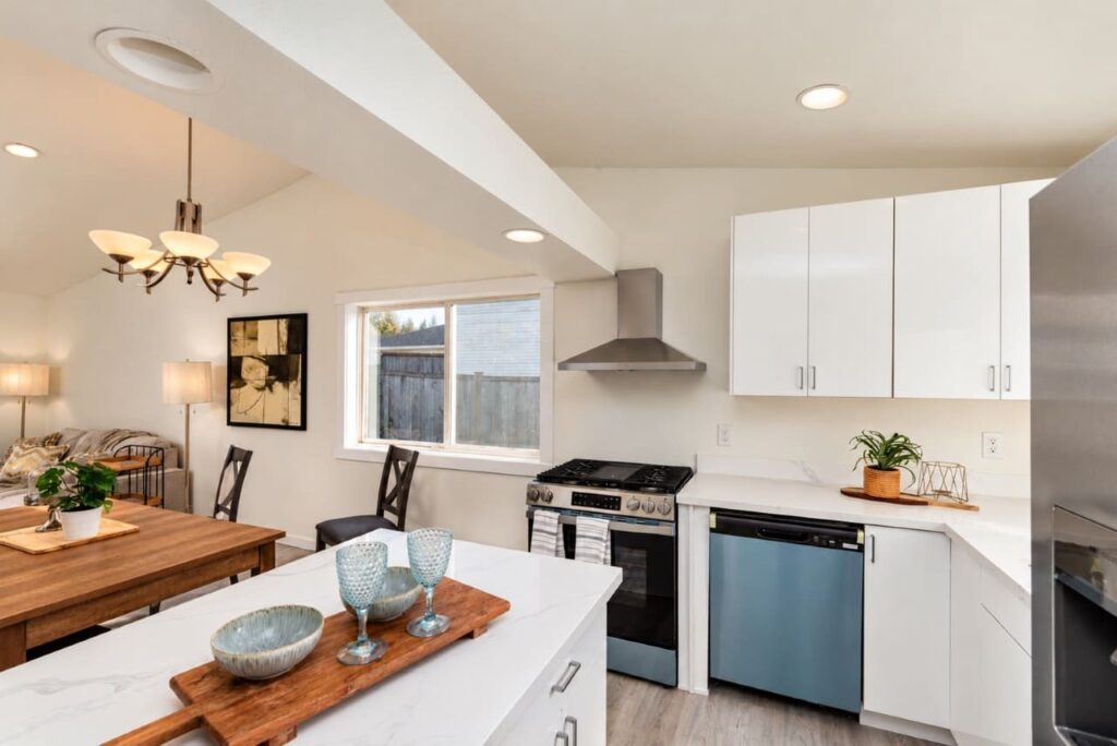 Kitchen – Staging 13