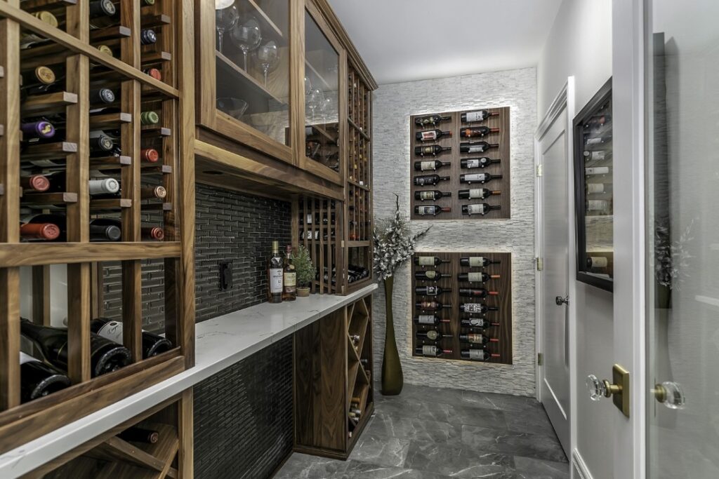 Bar – Interior 11