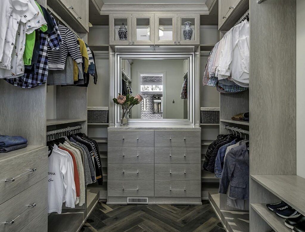 Closet – Staging 3