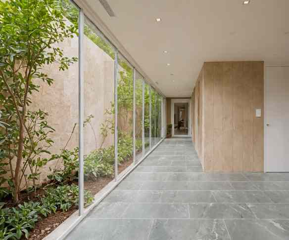 Oscar Surfaces in Commercial Spaces _ Real Projects & 3D Design Ideas
