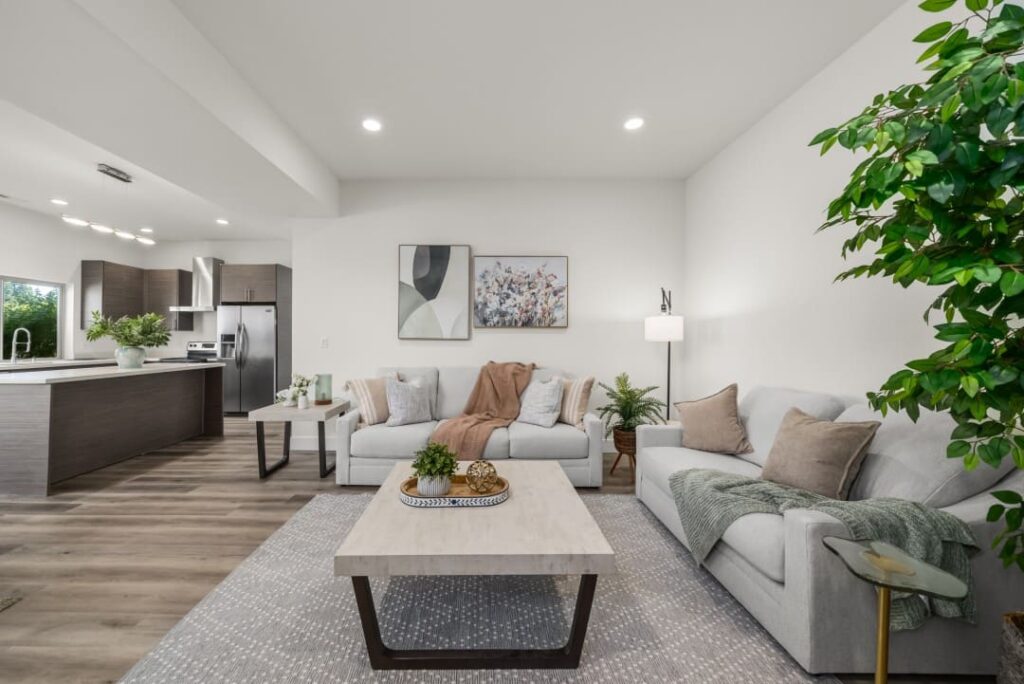 Living Room – Staging 7